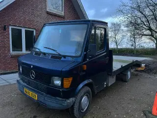 Mercedes-Benz 307 ladvogn