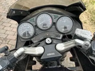 Yamaha XJ 900