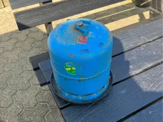 3 kg international gasflaske næsten fyldt 