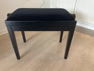 Sort klaverbænk