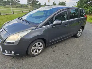 Peugeot 5008 1,6 HDi 110 Premium 7prs