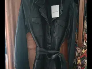 Skindjakke, Soft Rebels sort med aftageligt bælte