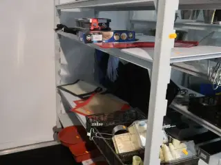 Bageudstyr og bagehandsker