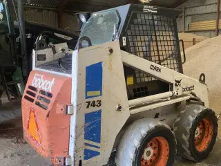 Bobcat 743