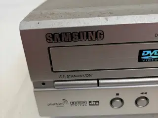 VHS og DVD afspiller i et, sælges. 