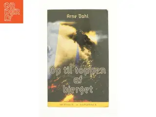 Op til toppen af bjerget af Arne Dahl (Bog)
