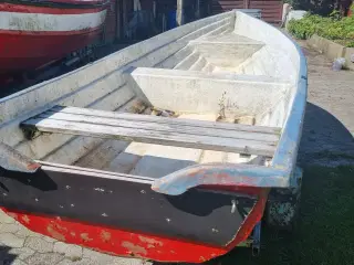 Jolle med nysynet trailer