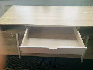 Skrivebord  fra jydsk