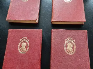 Historiske beretninger i meget gamle bøger.
