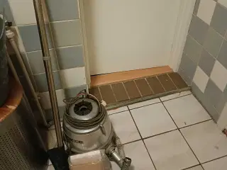 Nilfisk støvsuger med 13 poser