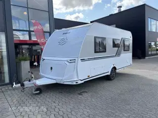 2022 - Knaus Sport 450 FU SPORT E POWER SELECTION   Moderne el-drevet campingvogn med Mover og fortelt