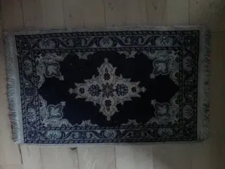 ÆGTE HÅNDLAVET TÆPPE 65 X 40