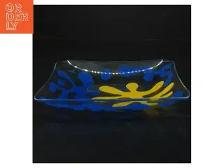 Glasfad med blå og gul dekoration (str. 19 x 19 cm)