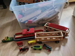 Retro Togbane i træ samt diverse træklodser 