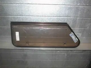   Hymer Alkove Vindue H