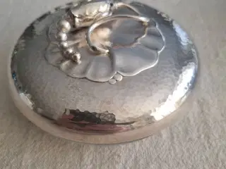 Georg Jensen lågkrukke