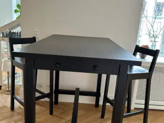 Barbord - Sort IKEA Nerviken med 2 barstole
