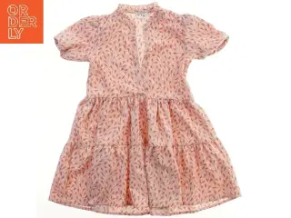 Blomstret kjole med korte ærmer fra VRS (str. 110)