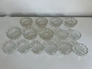 Lysestager i glas til bloklys eller fyrfadslys