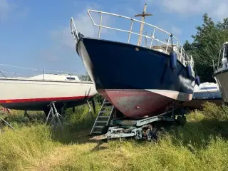 Stål yacth Clipper 35 For og agter kahyt