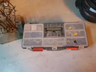 Værktøjskasse med indhold