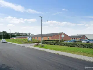 363. 726 eller 1.089 kvm. kontor med lager ved E20 i Fredericia