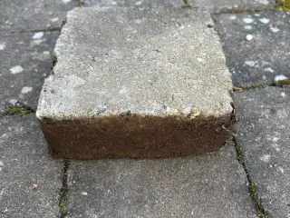 Herregårdssten bortgives