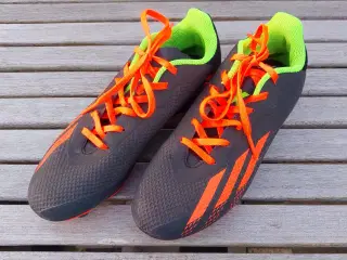 Adidas fodboldstøvler str .38