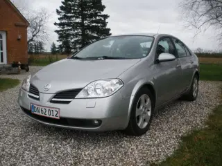 Nissan Promera 2,0I 4 dørs