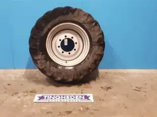 24"   440/65R24