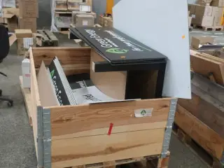 Palle med div. Skilte