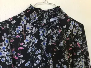 Fin Blomstret  PIECES  Bluse str. M