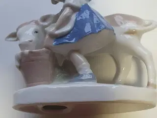 Porcelænsfigur - Pige med kalv