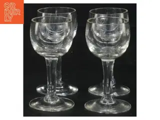 Gravererede dessertvinvinglass (str. 8 x ø 4 cm)