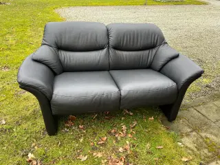 Sort læder sofa fra