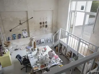 Sjældent udbudt lejemål til værksted. showroom og kontor