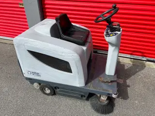 Nilfisk SR 1100S Fejemaskine