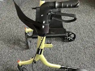 Rollator, let at klappe sammen