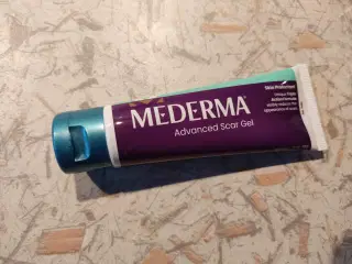 Mederma advanced scar gel