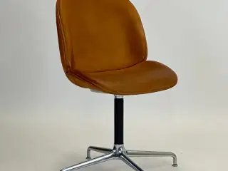 GUBI | Beetle Meeting Chair (Cognac)