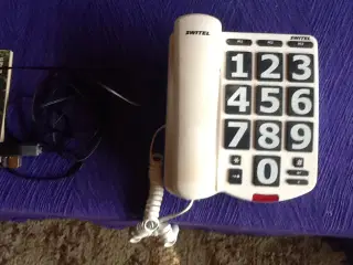 Fastnettelefon med kæmpestore taster