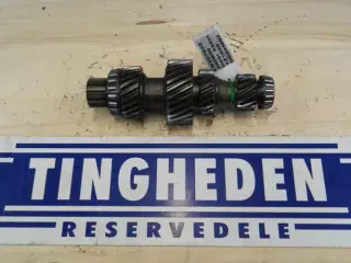John Deere 2030 Gear Aksel T21980