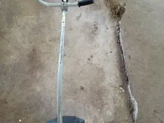 Partner græstrimmer