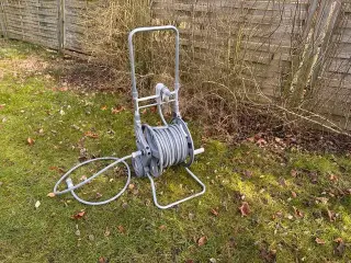 Slangevogn til vand med 30m slange.