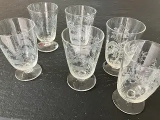 6 stk fejlfrie antikke glas med hjortemotiv.