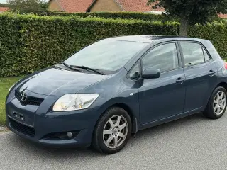 Toyota Auris 1,6 Benzin