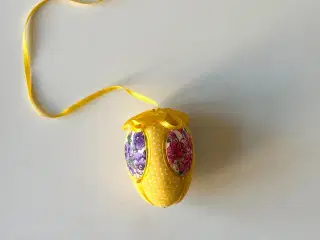Lille påskeæg, gul m blomster