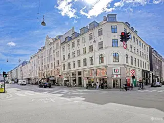 Pænt herskabslejemål med adgang til Saga-gårdens ”grønne oase”