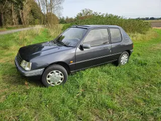 Peugeot 205 1,6 Aut.