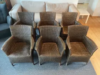 6 flotte stole med armlæn og indbyggede hynder